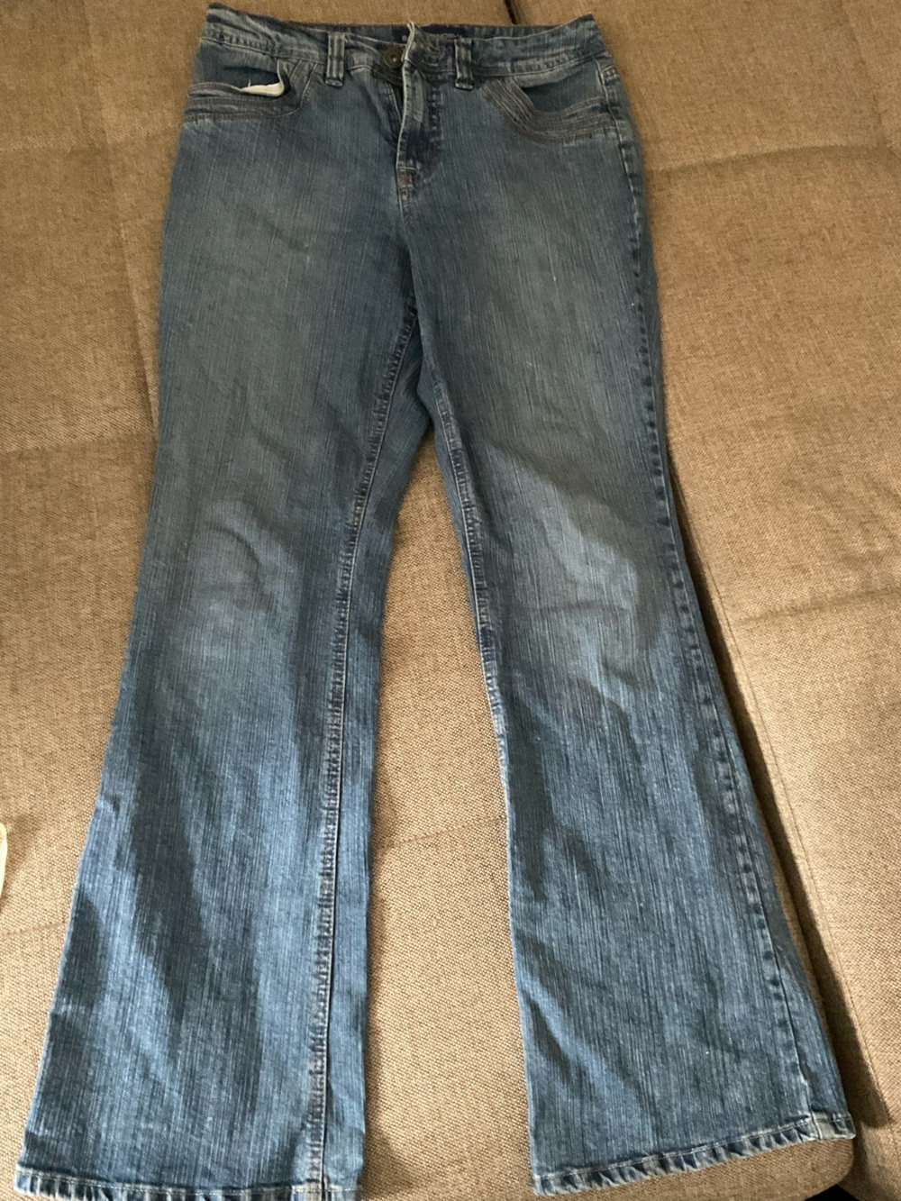 Bandolinoblu  Bootcut Jeans in Medium Blue Wash